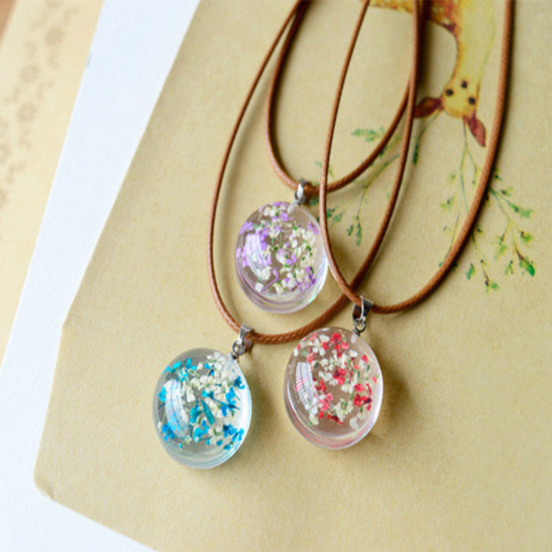 Floral Hemispherical Dry Flower Necklace